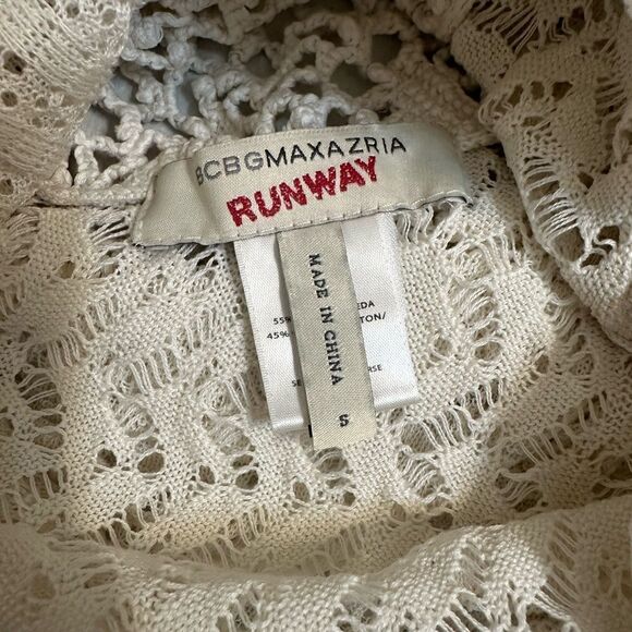 BCBGMAXAZRIA Runway Silk Blend Crochet Lace Top Size Small - Picture 15 of 16